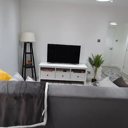 Apartamento Cozy! 2-bedroom Exclusive Near City Centre Easton Speedwell Sleeps Upto 6 *