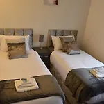 Апартаменты Cozy! 2-bedroom Exclusive Near City Centre Easton Speedwell Sleeps Upto 6