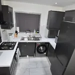 Cozy! 2-bedroom Exclusive Near City Centre Easton Speedwell Sleeps Upto 6 Апартаменты