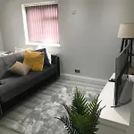 Cozy! 2-bedroom Exclusive Near City Centre Easton Speedwell Sleeps Upto 6 * Бристоль