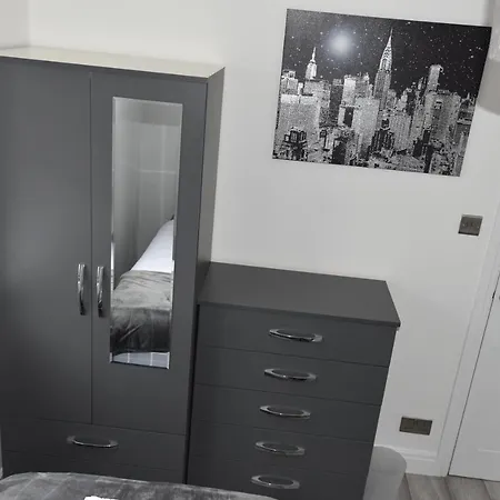 Cozy! 2-bedroom Exclusive Near City Centre Easton Speedwell Sleeps Upto 6 Bristol