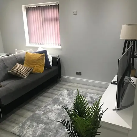 Cozy! 2-bedroom Exclusive Near City Centre Easton Speedwell Sleeps Upto 6 * Бристоль