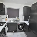 Cozy! 2-bedroom Exclusive Near City Centre Easton Speedwell Sleeps Upto 6 شقة