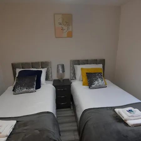 Cozy! 2-bedroom Exclusive Near City Centre Easton Speedwell Sleeps Upto 6 Apartament *